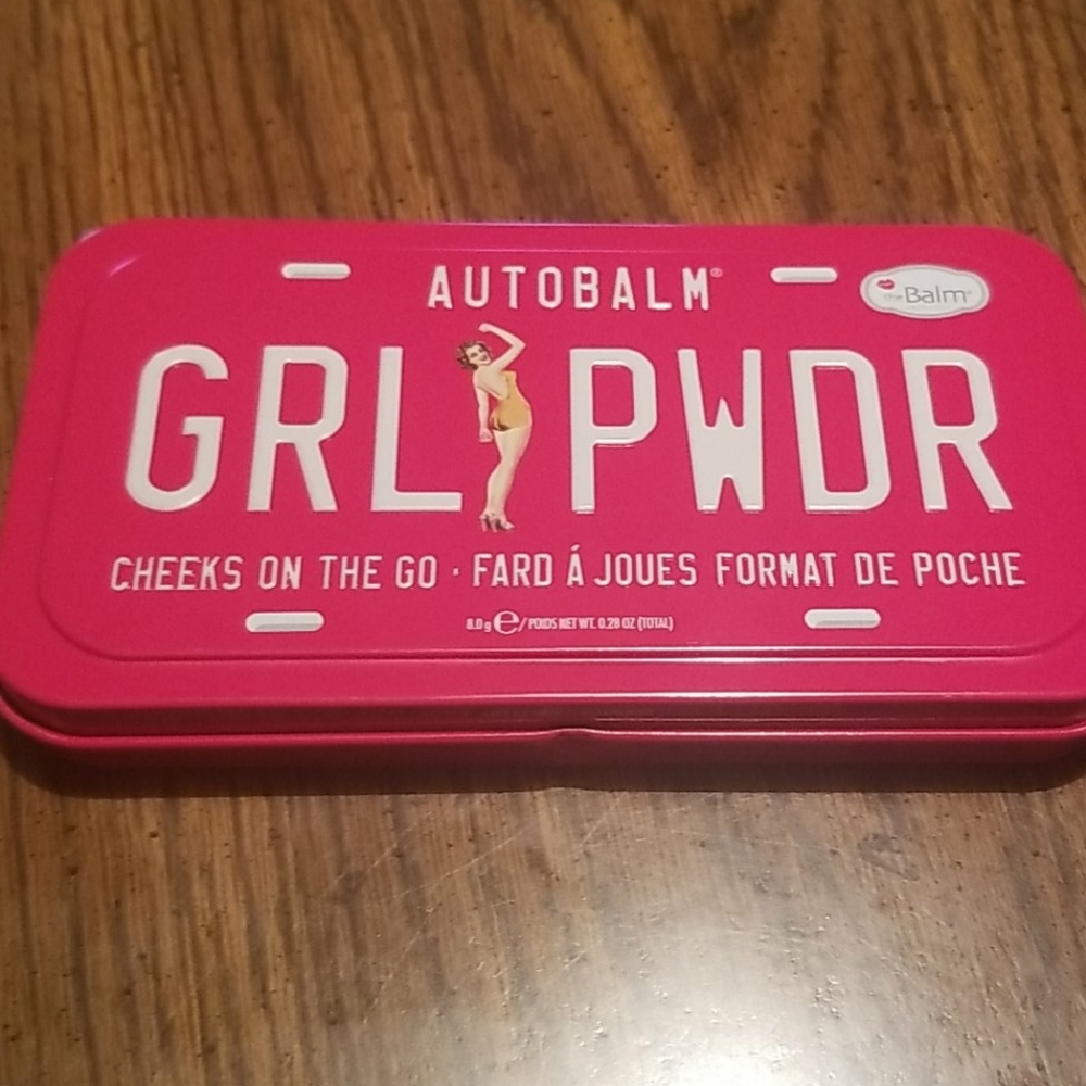 Autobalm cheeks on the go